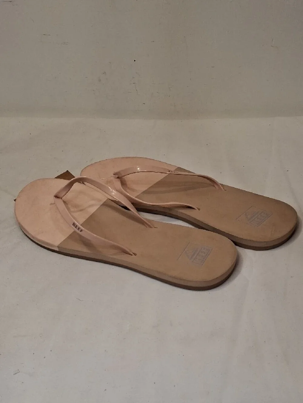 Reef Bliss Toe Dip Blush Pink Glossy Strap Flip Flops. New Wirh Tag